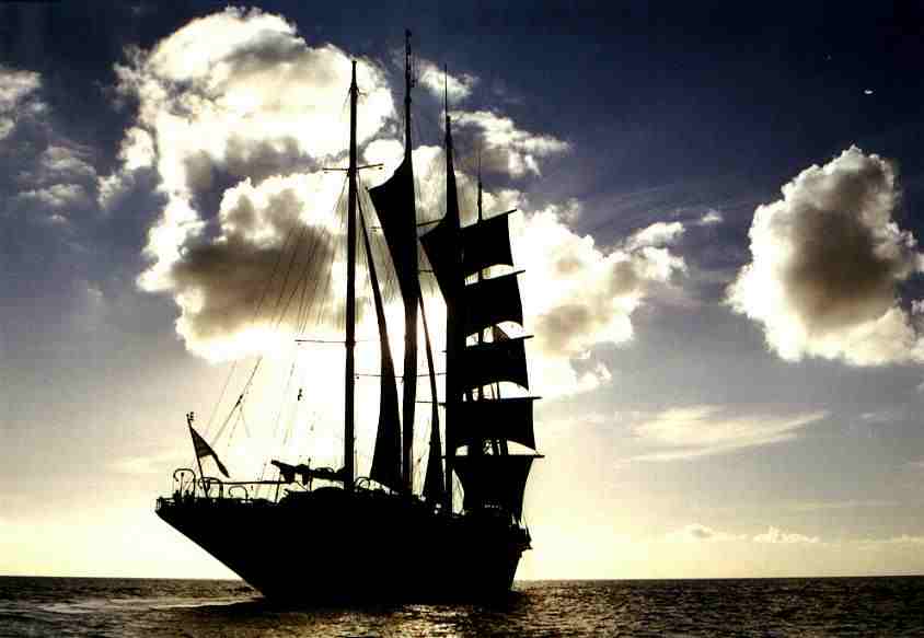 Star Clipper in sail taken from the stern, 4 Jan 2001