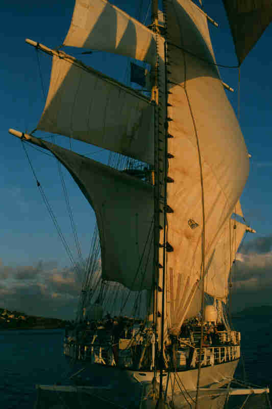 The sails from the bow sprit