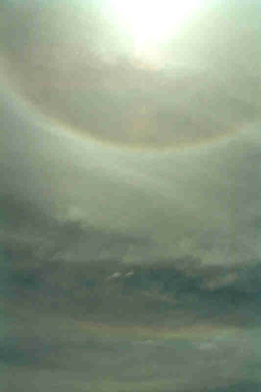 Halo round the sun, April 2000