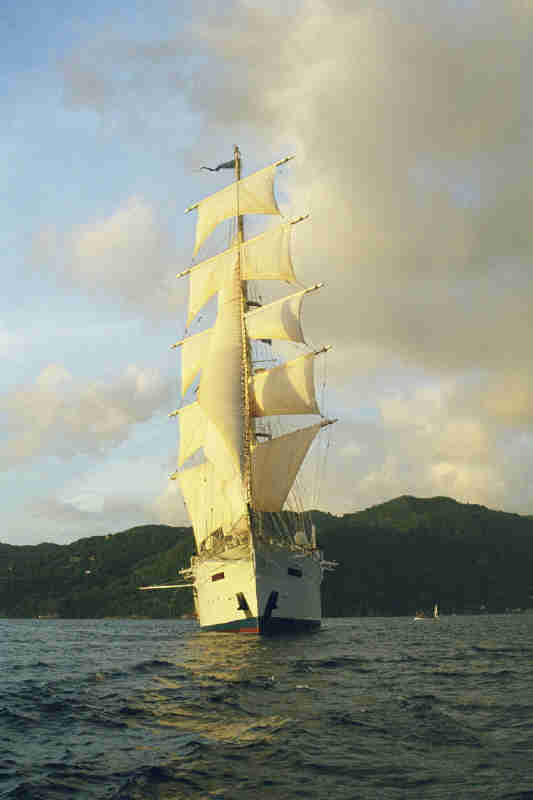 Star Clipper in sail taken from the bow, on 5 April 2000