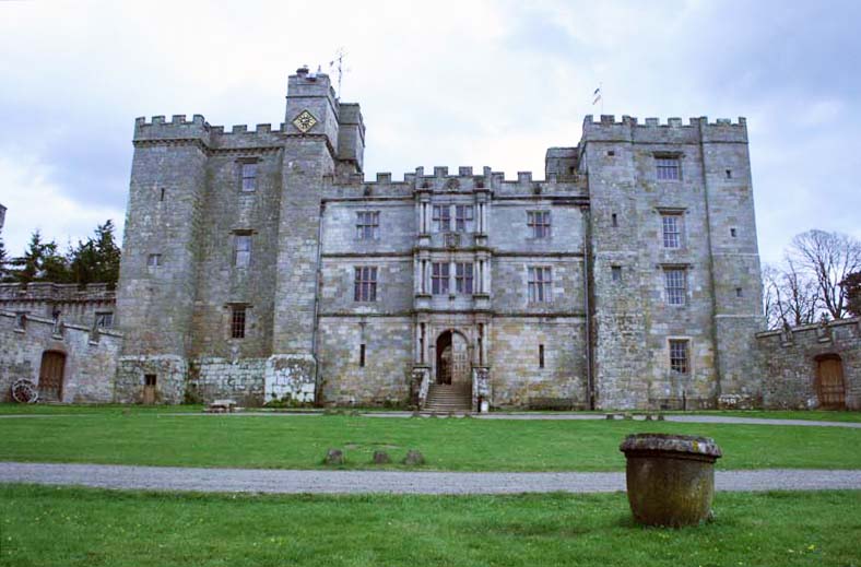Chillingham Castle Entrance