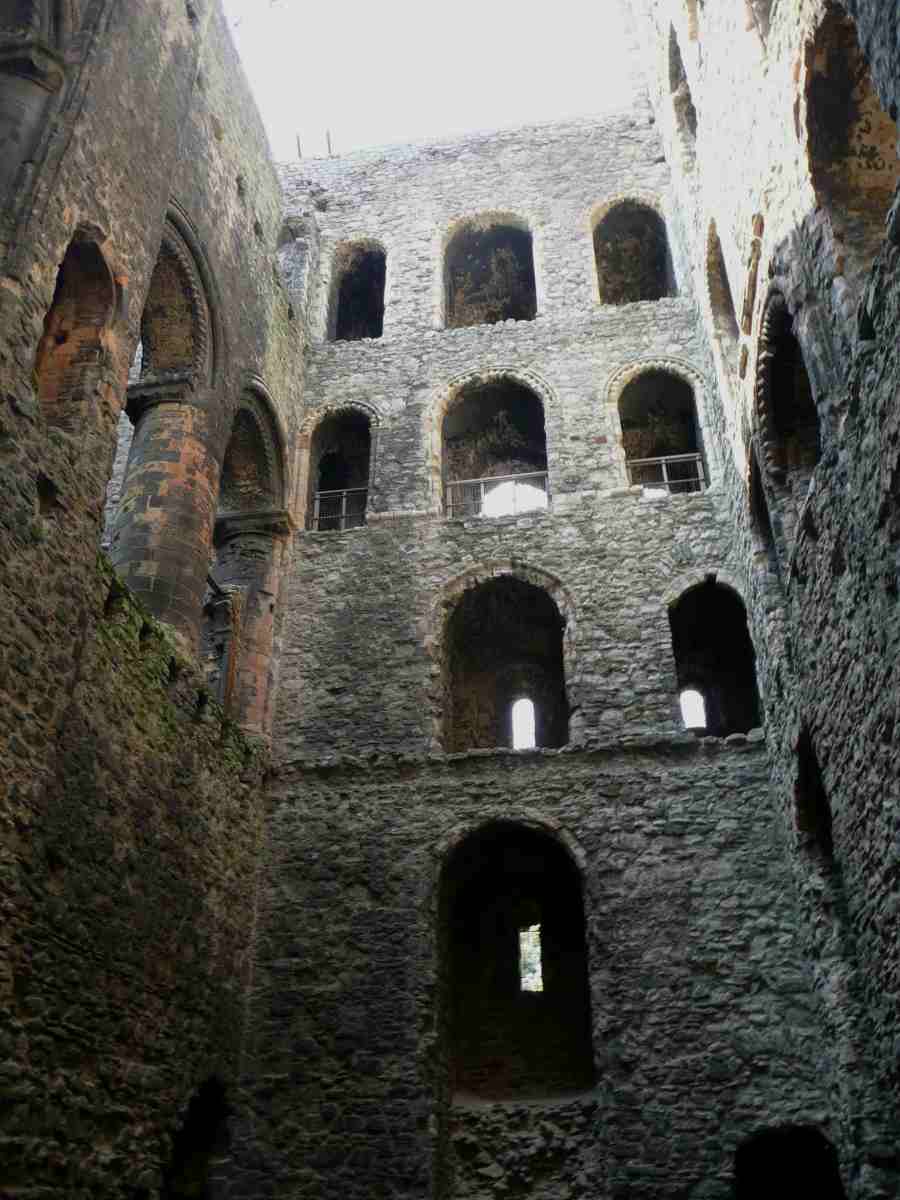 Looking up from the store rooms under the Great Hall